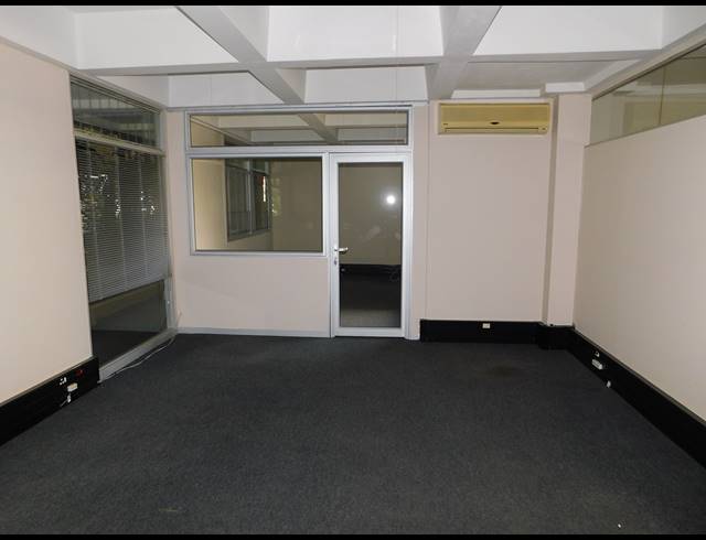 190M² OFFICE TO LET IN FERNDALE